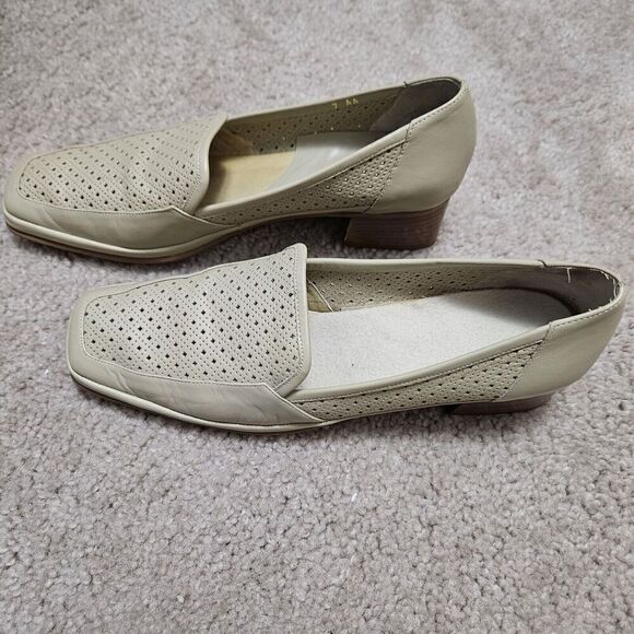 Rangoni Firenze Women's Size 7 AA Tan Leather Low Heels Pump Square Toe Shoes - Picture 1 of 9